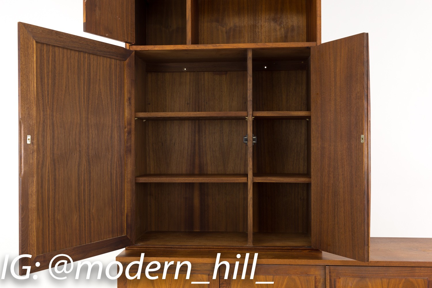 Merton Gershun for Dillingham Esprit Mid Century Sideboard Credenza and Hutch