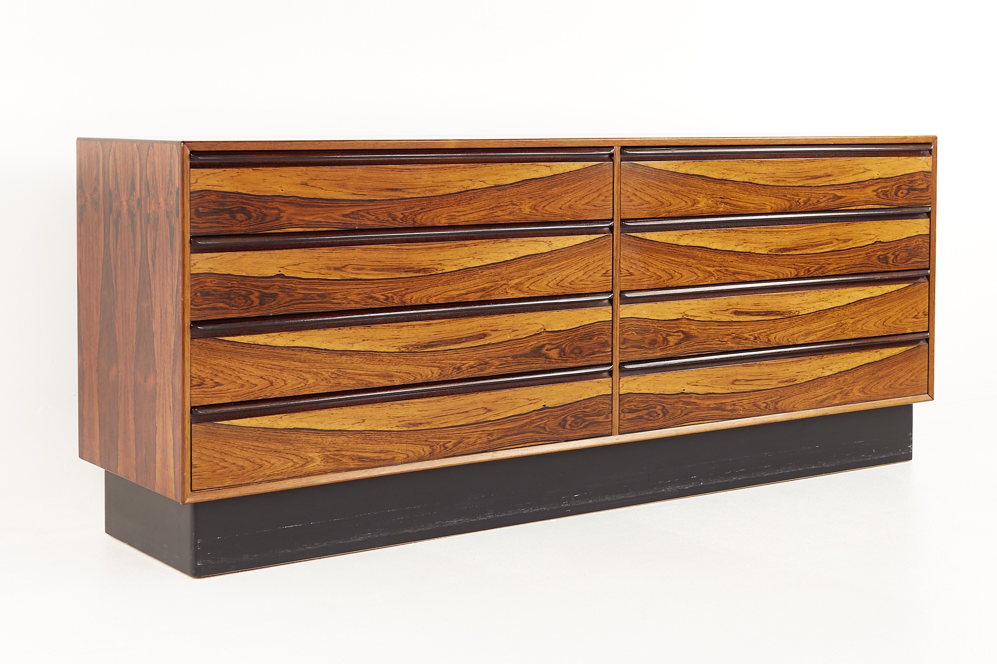 Westnofa Mid Century Rosewood 8 Drawer Dresser