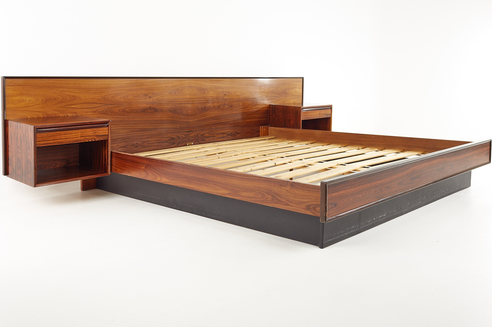 Westnofa Mid Century King Rosewood Bed with Floating Nightstands