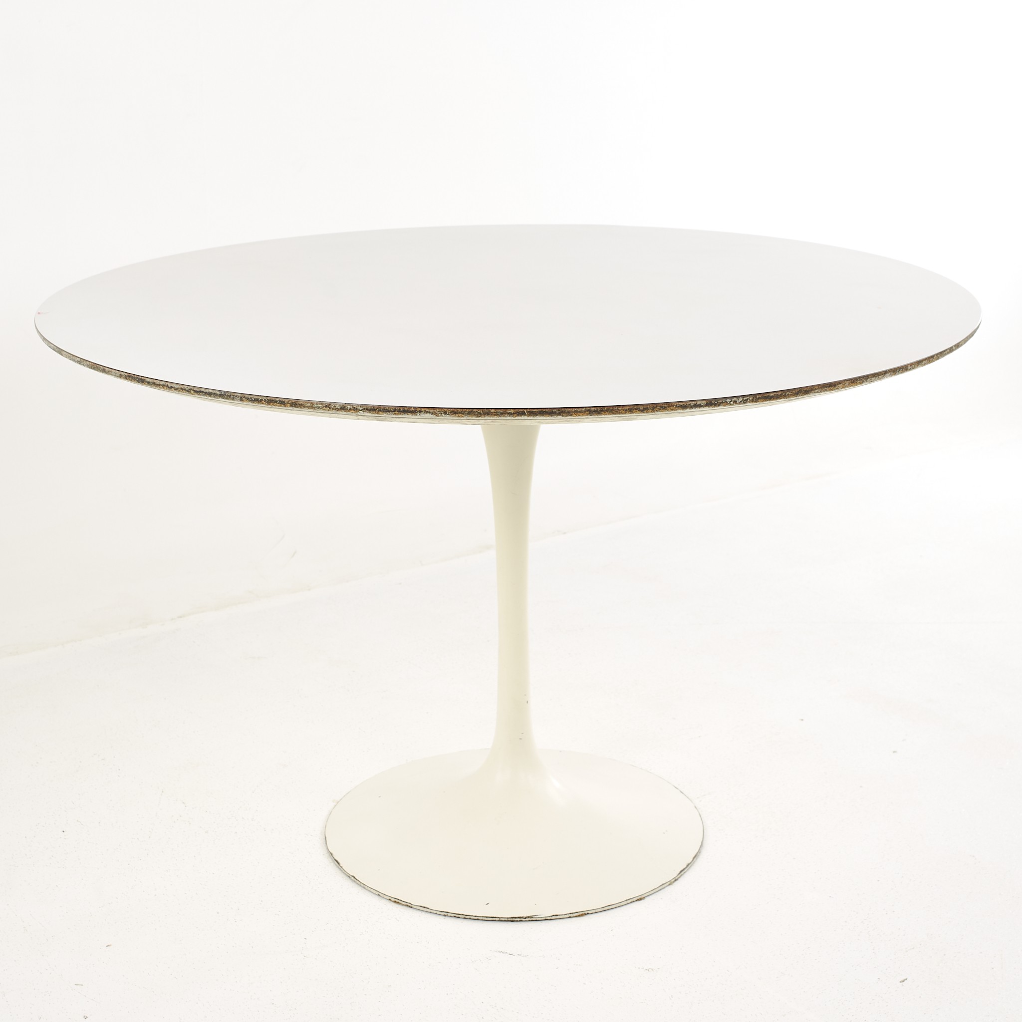 Eero Saarinen for Knoll Mid Century Round Tulip Table