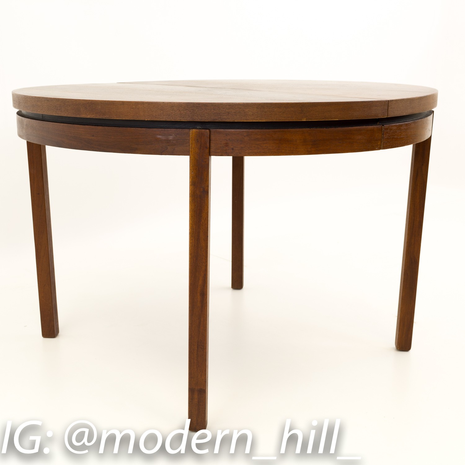 Merton Gershun for Dillingham Esprit Mid Century Modern Round Dining Table