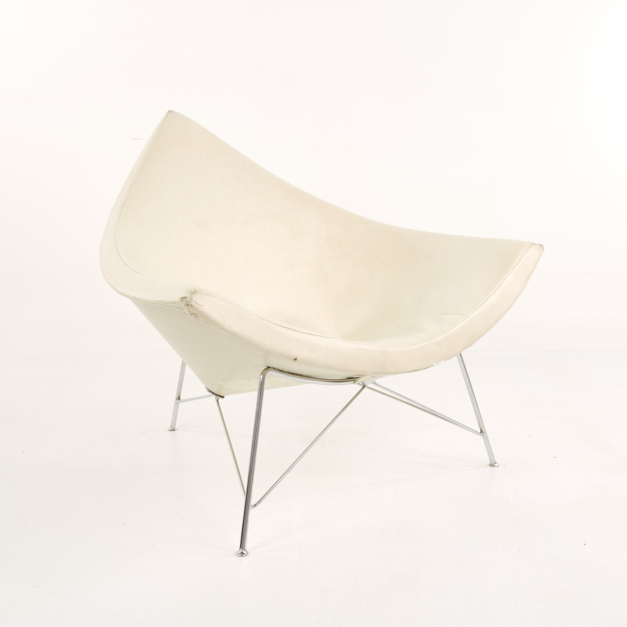 Relax in Style with Coconut Chairs: The Ultimate in Comfort and Design