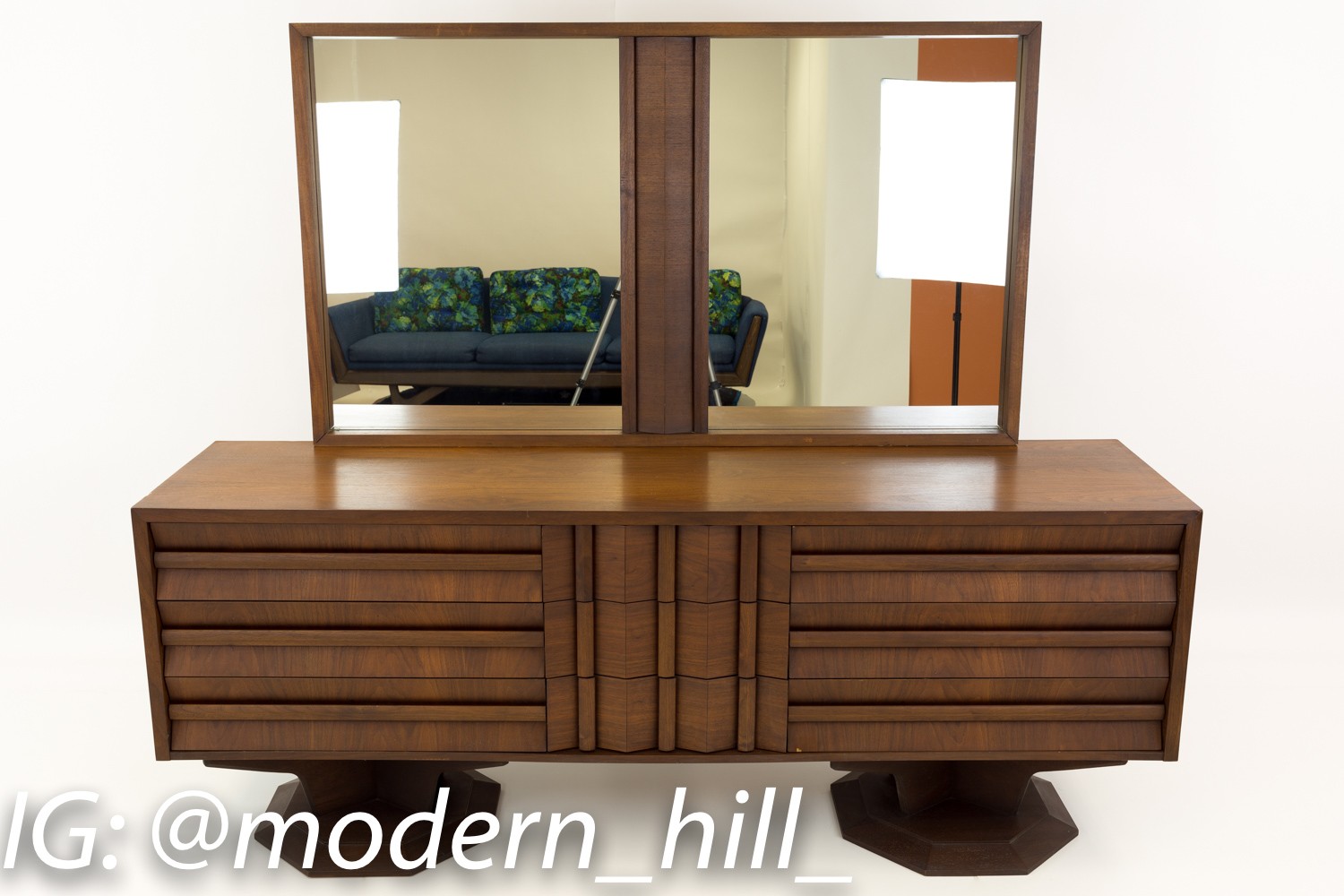 Paul Evans Style Mid Century Pedestal Base Brutalist 9 Drawer Dresser - No Mirror
