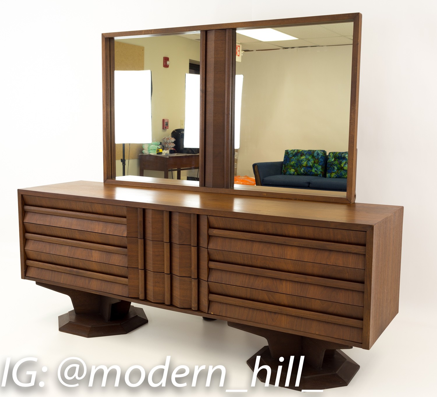 Paul Evans Style Mid Century Pedestal Base Brutalist 9 Drawer Dresser - No Mirror