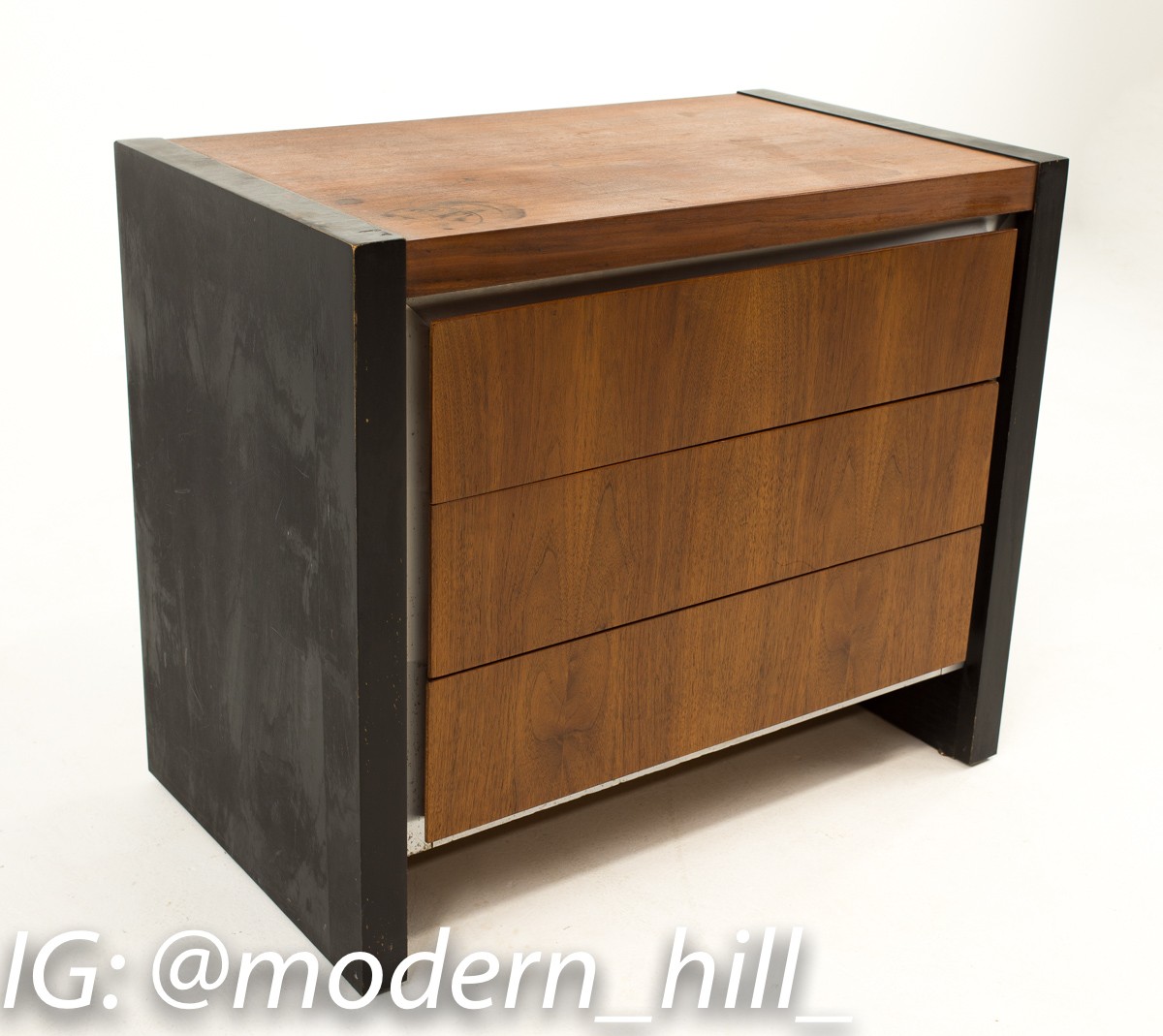Milo Baughman for Dillingham Mid Century Modern Nightstands