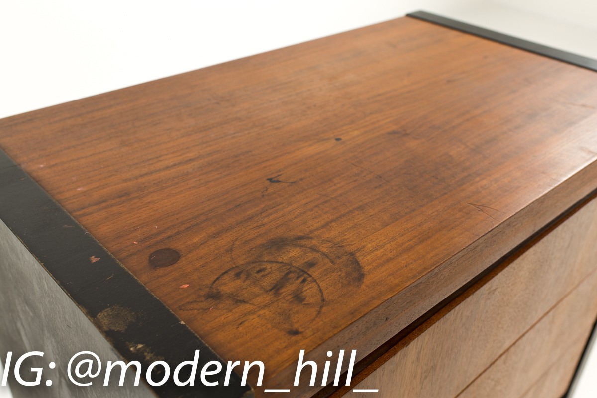 Milo Baughman for Dillingham Mid Century Modern Nightstands