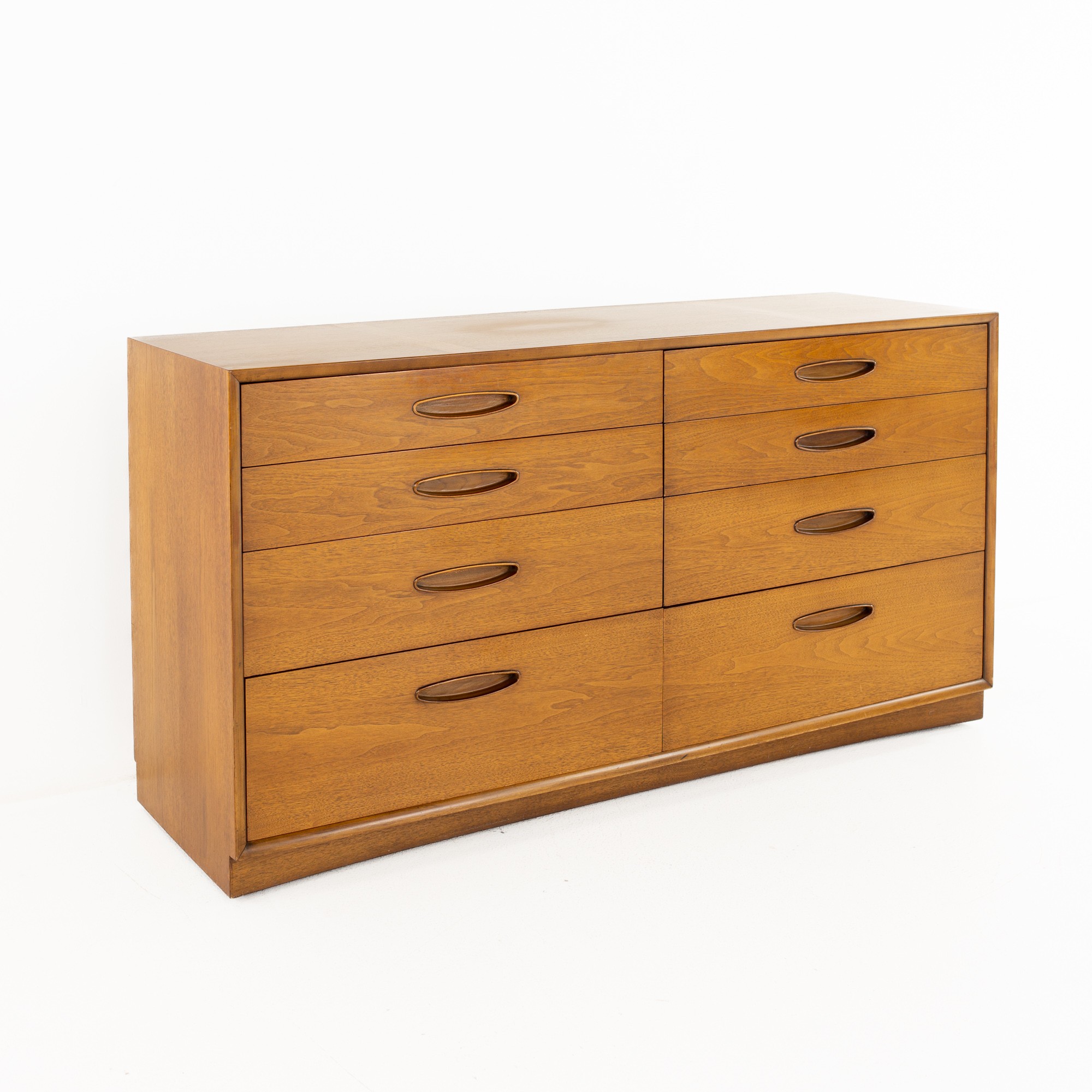Henredon Circa 60' Mid Century Walnut 6 Drawer Lowboy Dresser