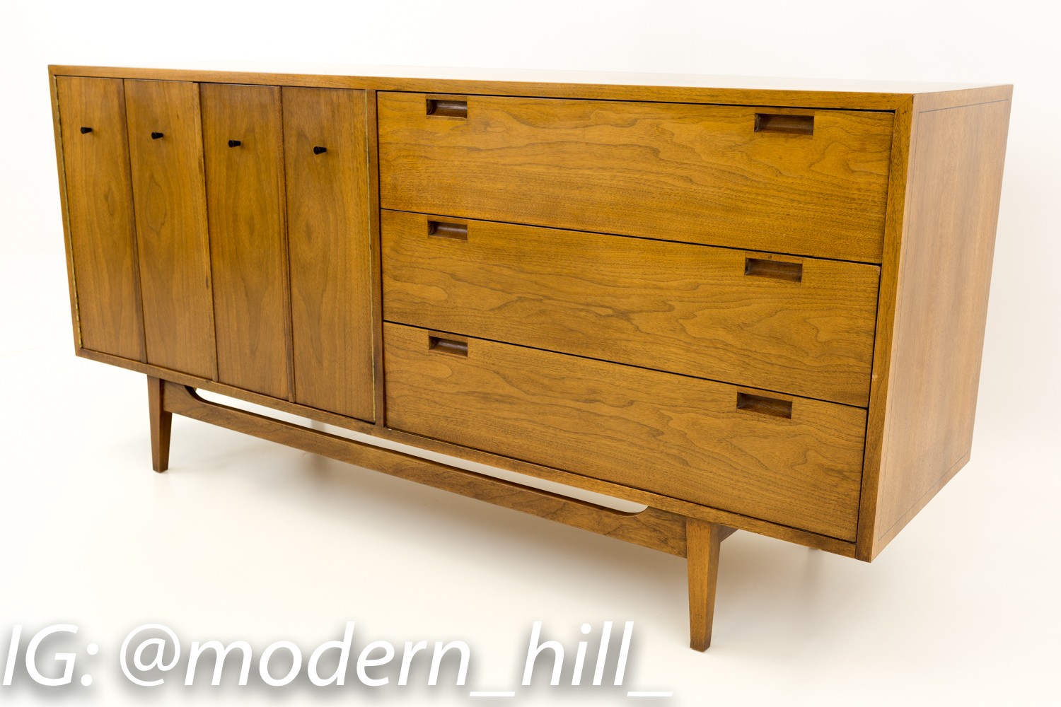 American of Martinsville Mid Century Walnut 6 Drawer Dresser Buffet Credenza Sideboard