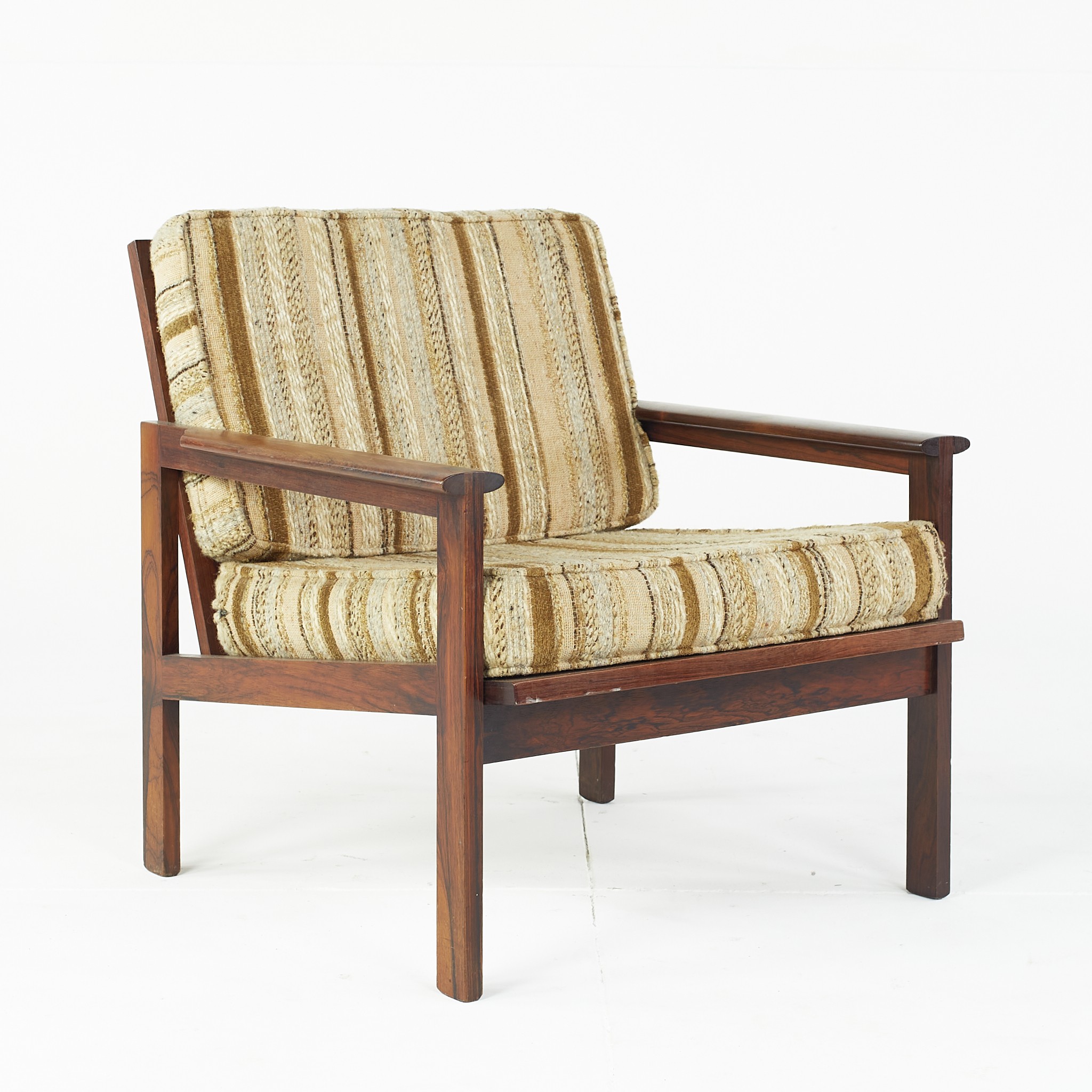 Illum Wikkelsø Mid Century Rosewood Lounge Chair