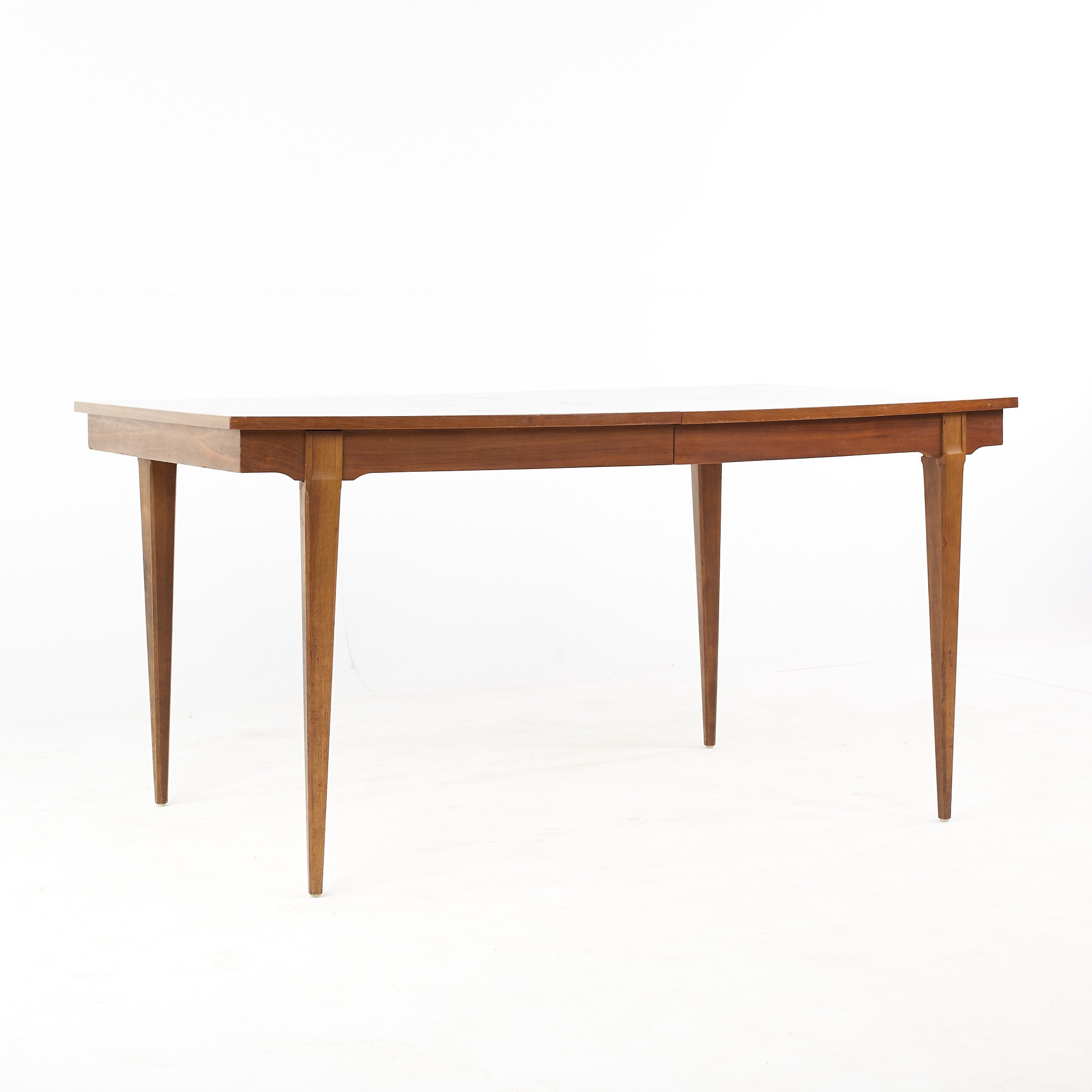 Young Manufacturing Mid Century Expanding Walnut Dining Table with 3 Leaves