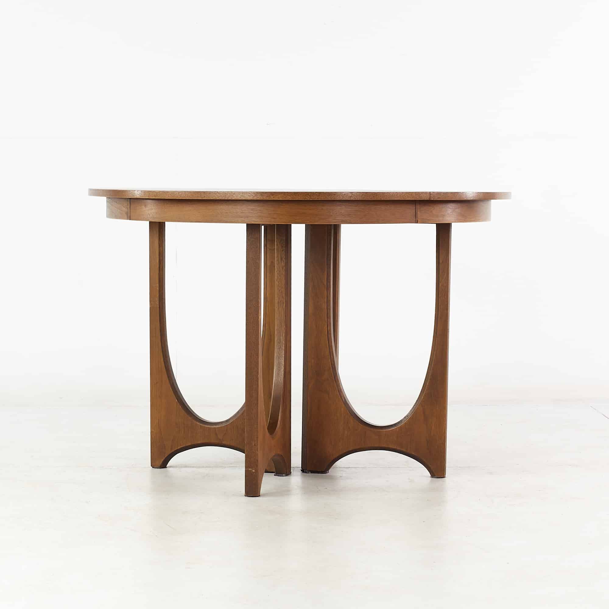 Broyhill Brasilia Round Walnut Expanding Dining Table with 3 Leaves