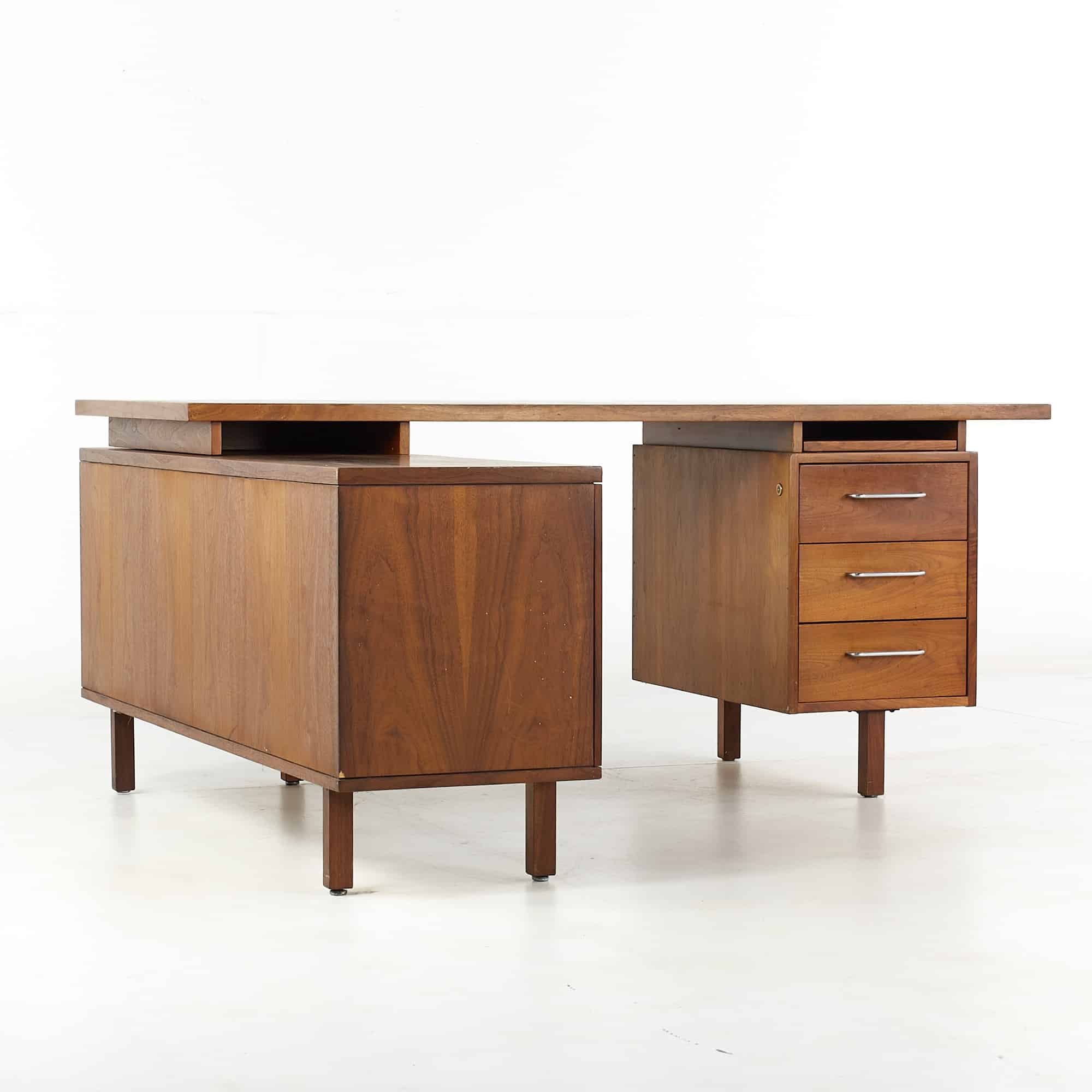 Jens Risom Style B.l. Marble Mid Century Walnut Corner Executive Desk