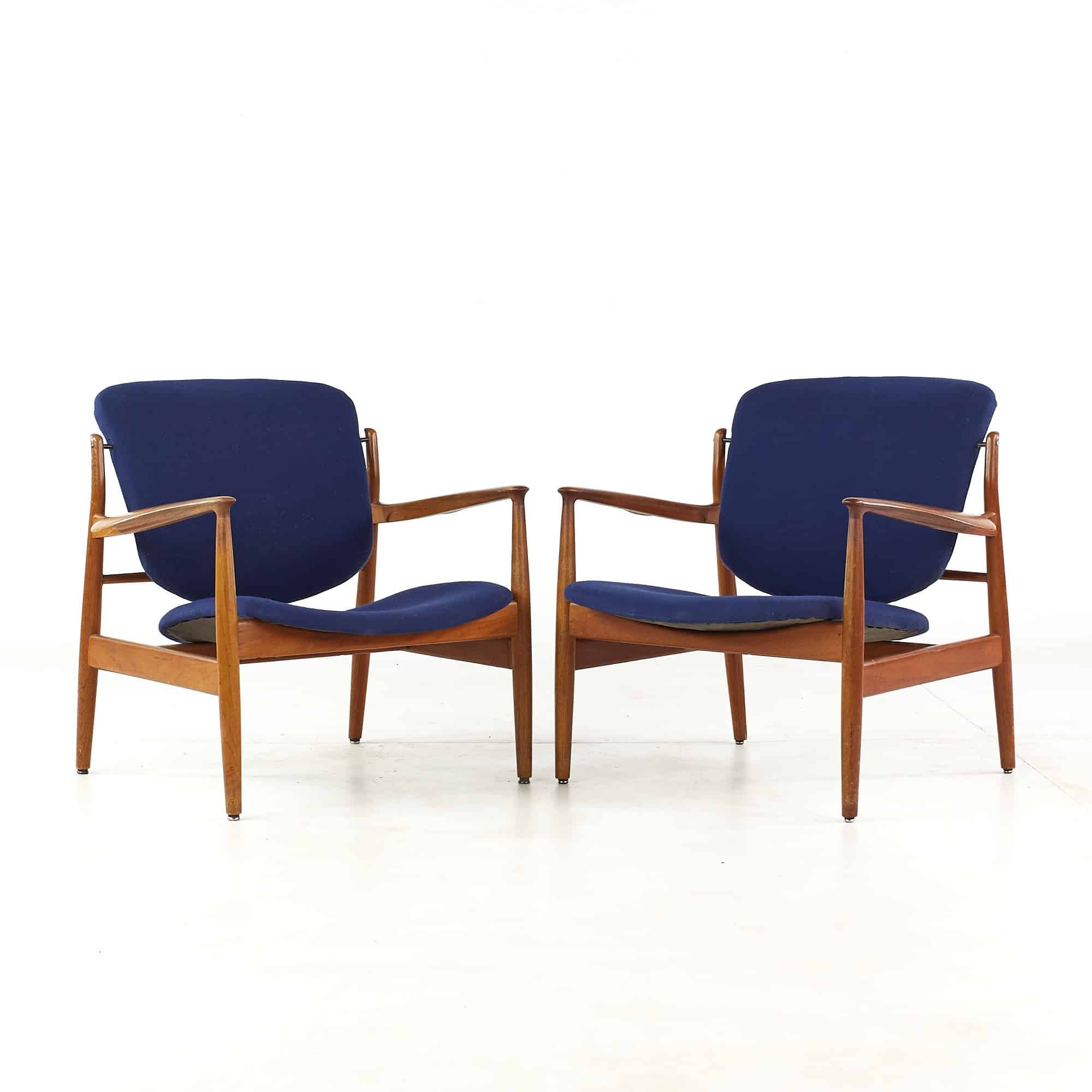 Finn Juhl Mid Century Teak Fd136 Lounge Chairs