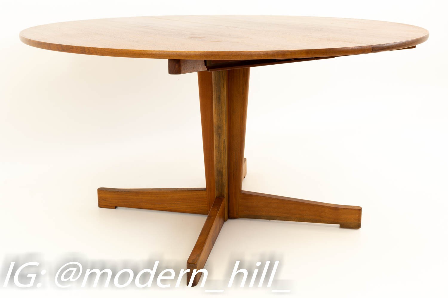 Dillingham Round Expanding Walnut Pedestal Mid Century Dining Table