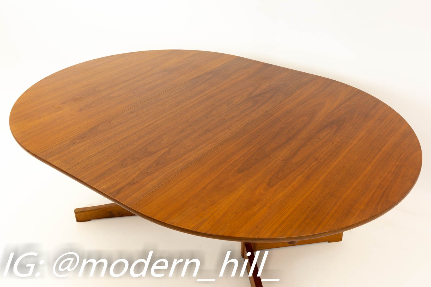 Dillingham Round Expanding Walnut Pedestal Mid Century Dining Table