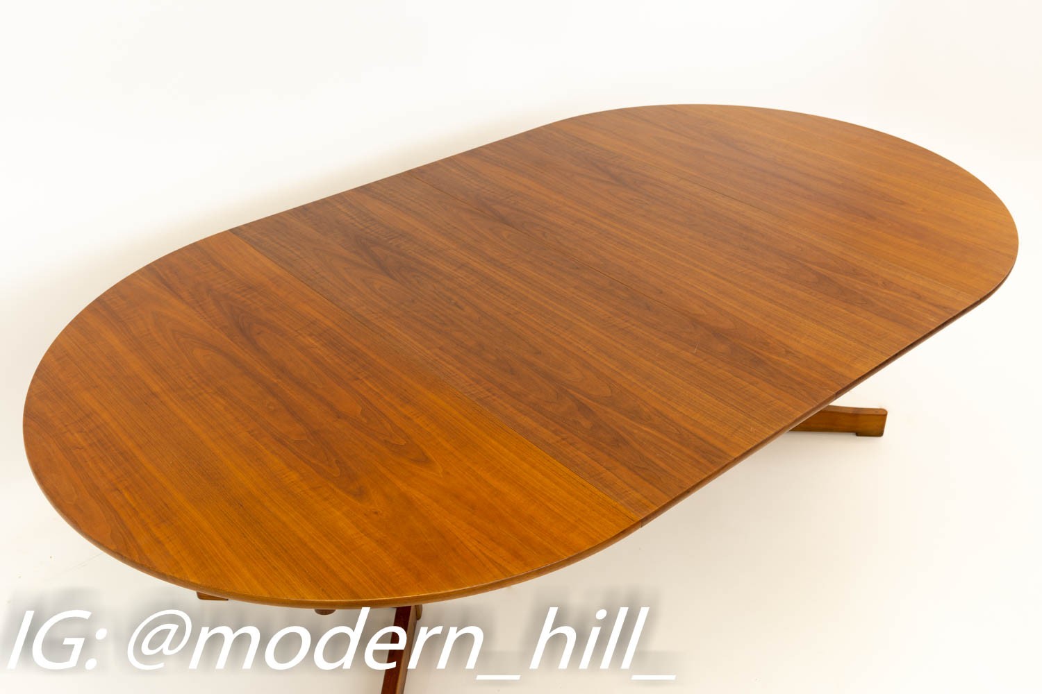 Dillingham Round Expanding Walnut Pedestal Mid Century Dining Table
