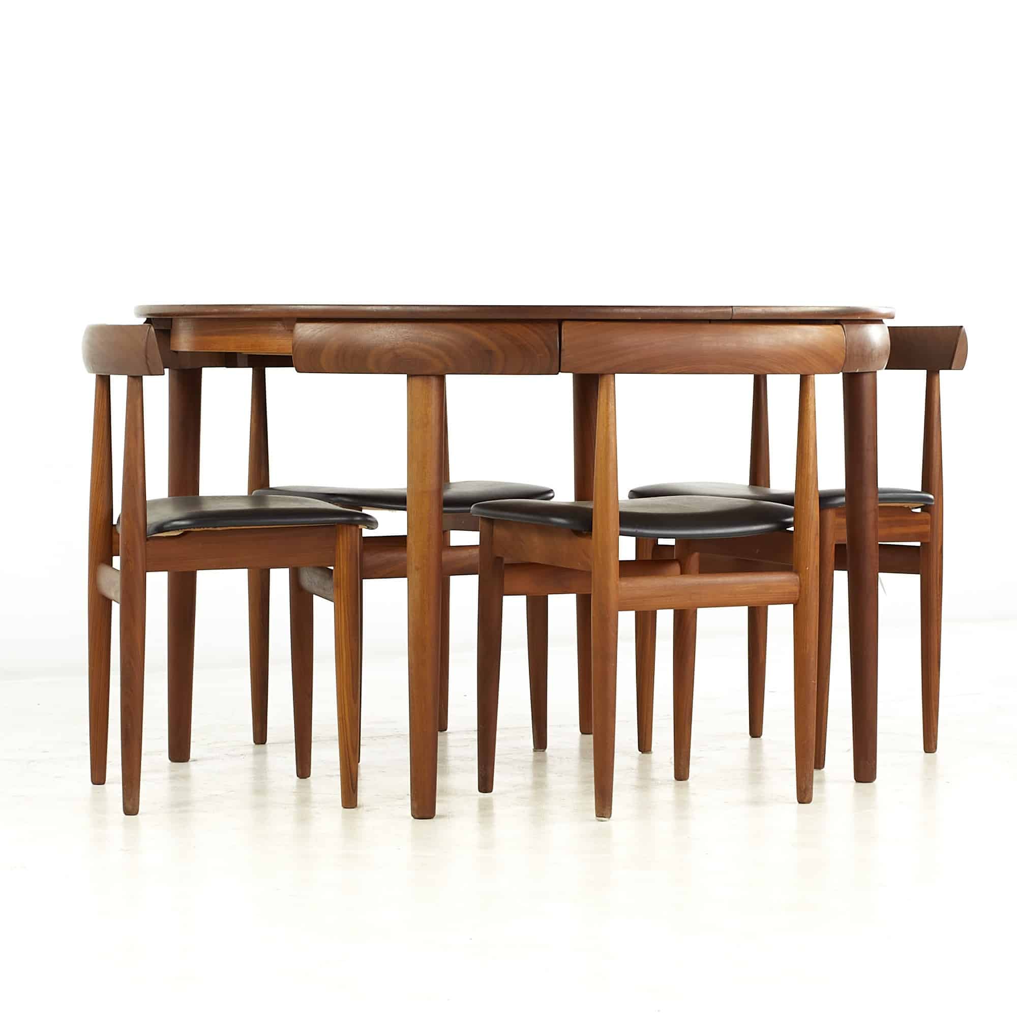 Hans Olsen for Frem Rojle Mid Century Dining Table with Nesting Chairs