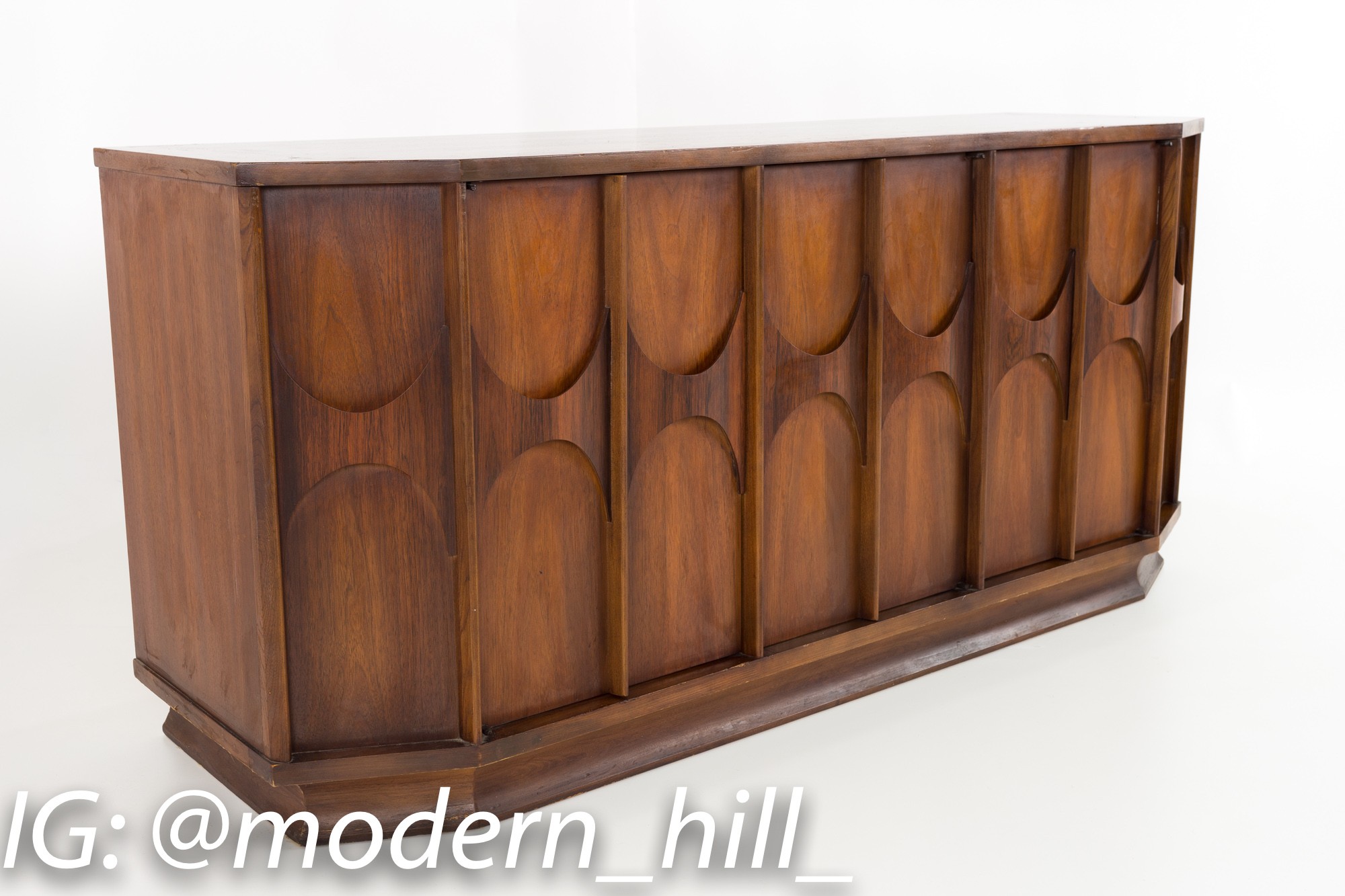 Kent Coffey Perspecta Mid Century Walnut and Rosewood China Cabinet Sideboard Buffet and Hutch