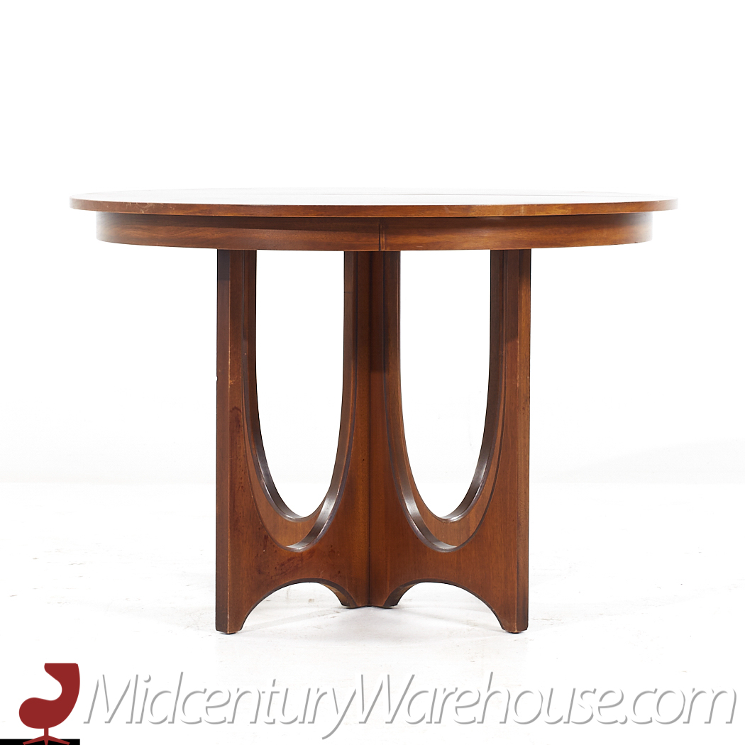 Broyhill Brasilia Walnut Round Pedestal Dining Table with 3 Leaves