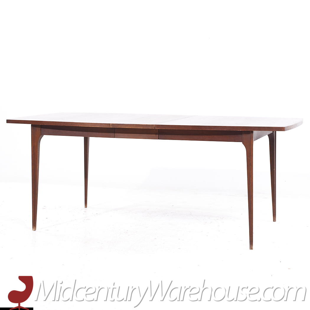 Broyhill Brasilia Walnut Expanding Dining Table with 3 Leaves