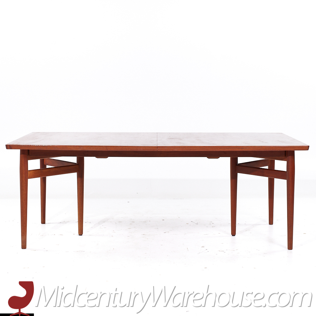 Arne Vodder Model 212 Mid Century Danish Teak Expanding Dining Table with 2 Leaves