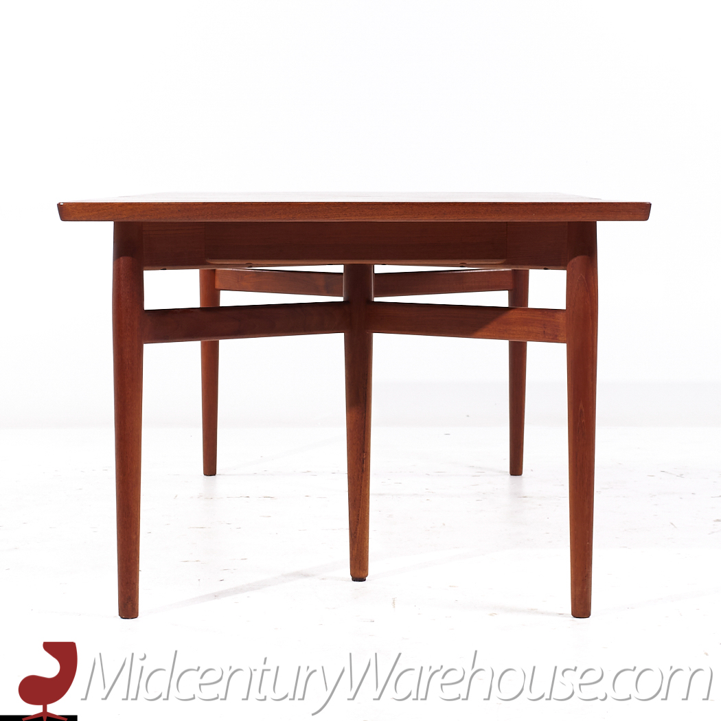 Arne Vodder Model 212 Mid Century Danish Teak Expanding Dining Table with 2 Leaves