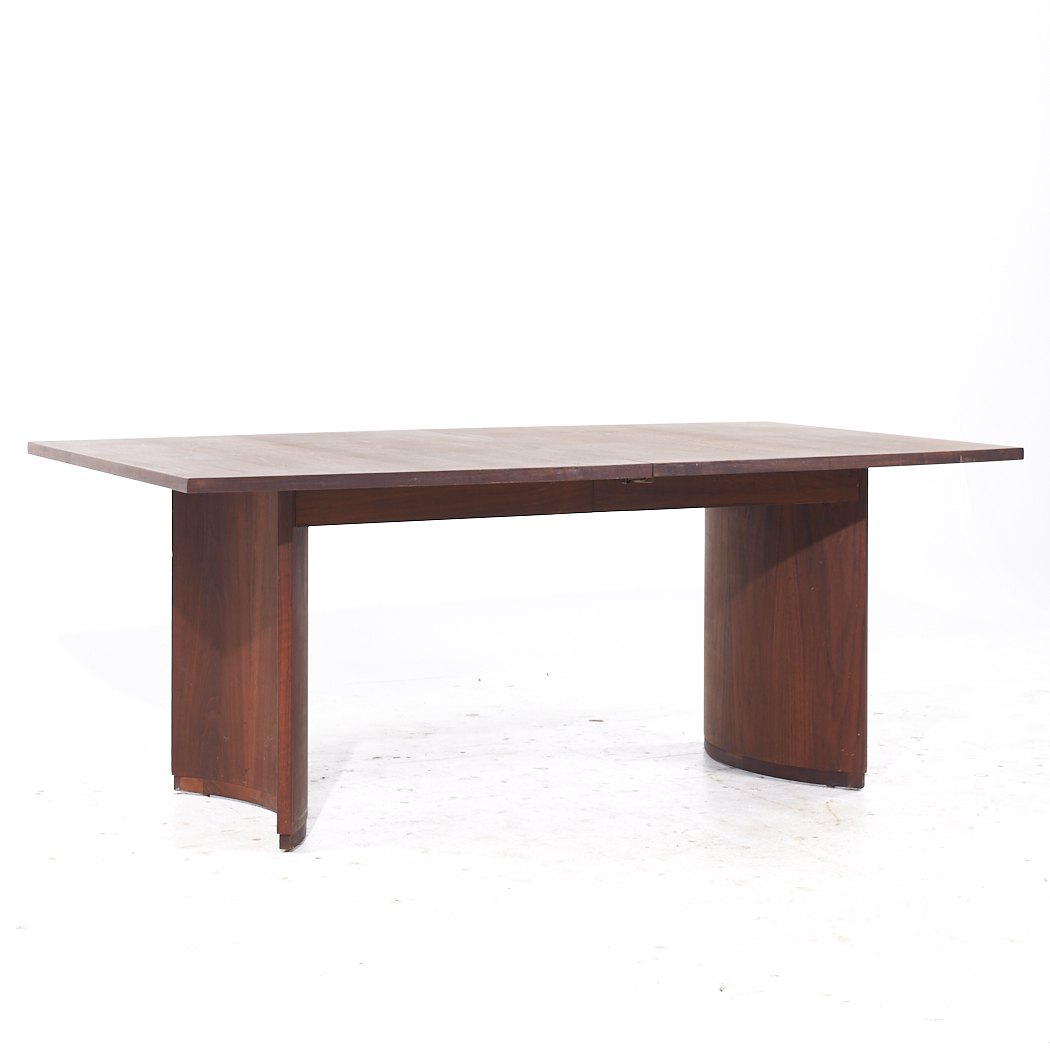 Broyhill Brasilia Walnut Pedestal Expanding Dining Table with 1 Leaf ...
