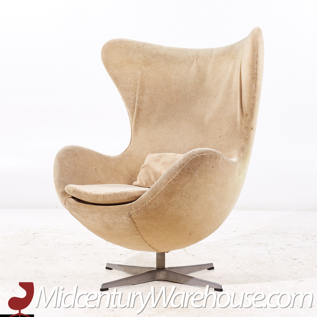 Arne Jacobsen for Fritz Hansen Mid Century Egg Chairs - Pair