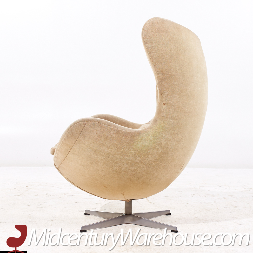 Arne Jacobsen for Fritz Hansen Mid Century Egg Chairs - Pair