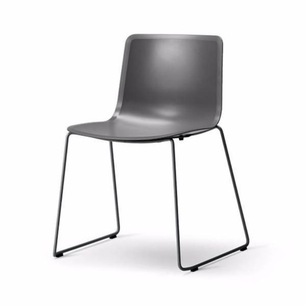 Pato Chair - Sledge Base by Welling / Ludvik for Fredericia