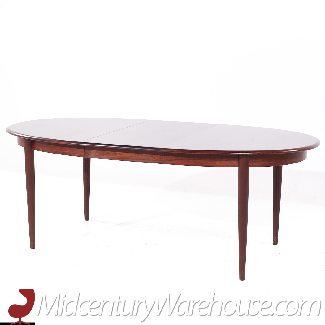 Gudme Møbelfabrik Mid Century Danish Rosewood Expanding Dining Table with 2 Leaves