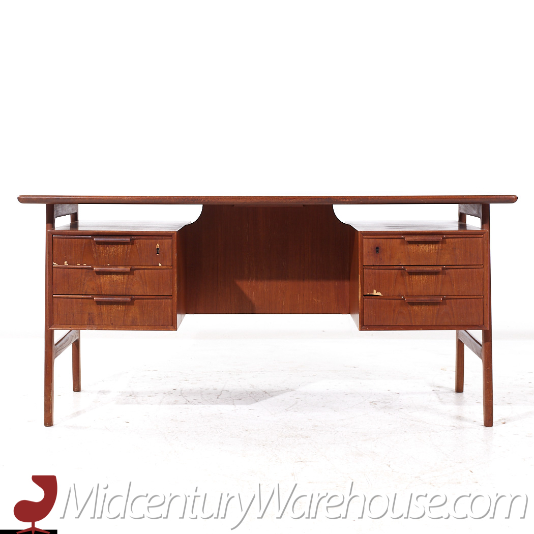 Gunni Omann for Omann Jun Møbelfabrik Model 75 Mid Century Danish Teak Desk