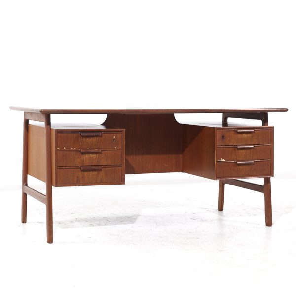 Gunni Omann for Omann Jun Møbelfabrik Model 75 Mid Century Danish Teak Desk