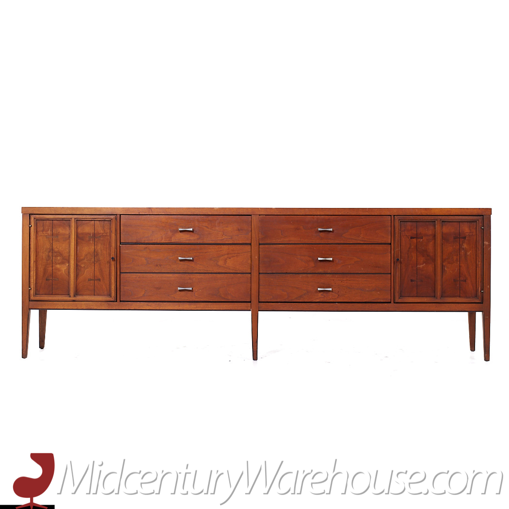 Lane Tuxedo Mid Century Walnut Credenza