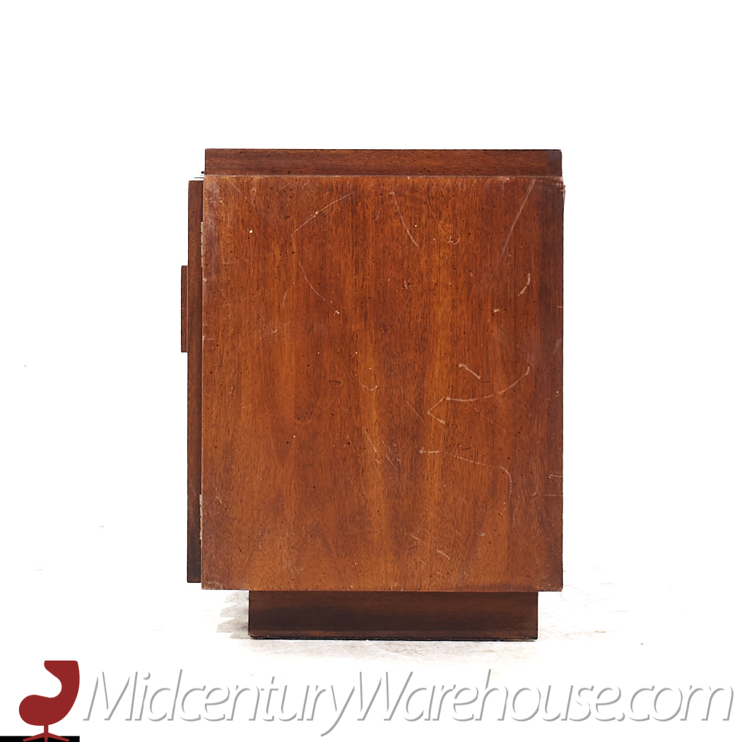 Lane Staccato Brutalist Mid Century Walnut Nightstands - Pair