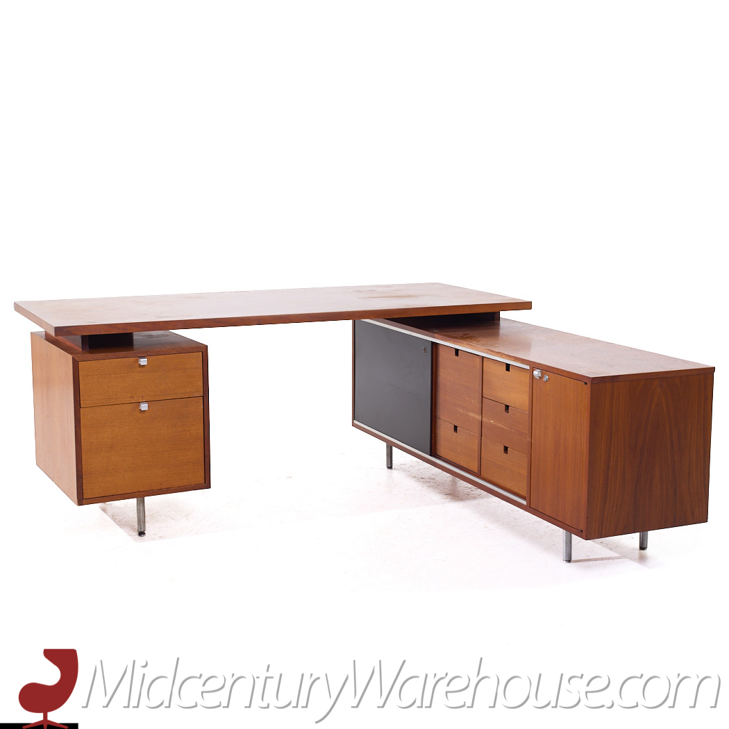 George Nelson for Herman Miller 9000 Series Mid Century Walnut Executive Corner Desk with Return