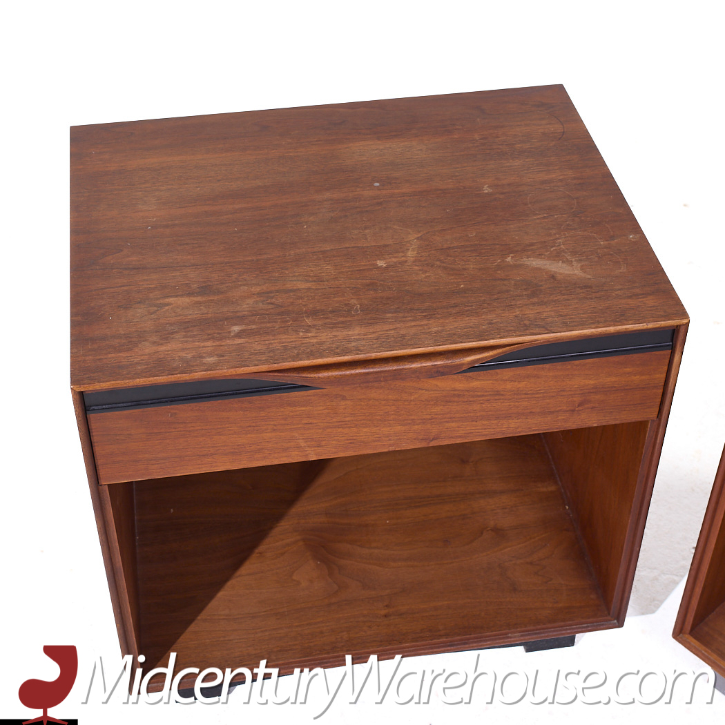 John Kapel for Glenn of California Mid Century Walnut Nightstands - Pair