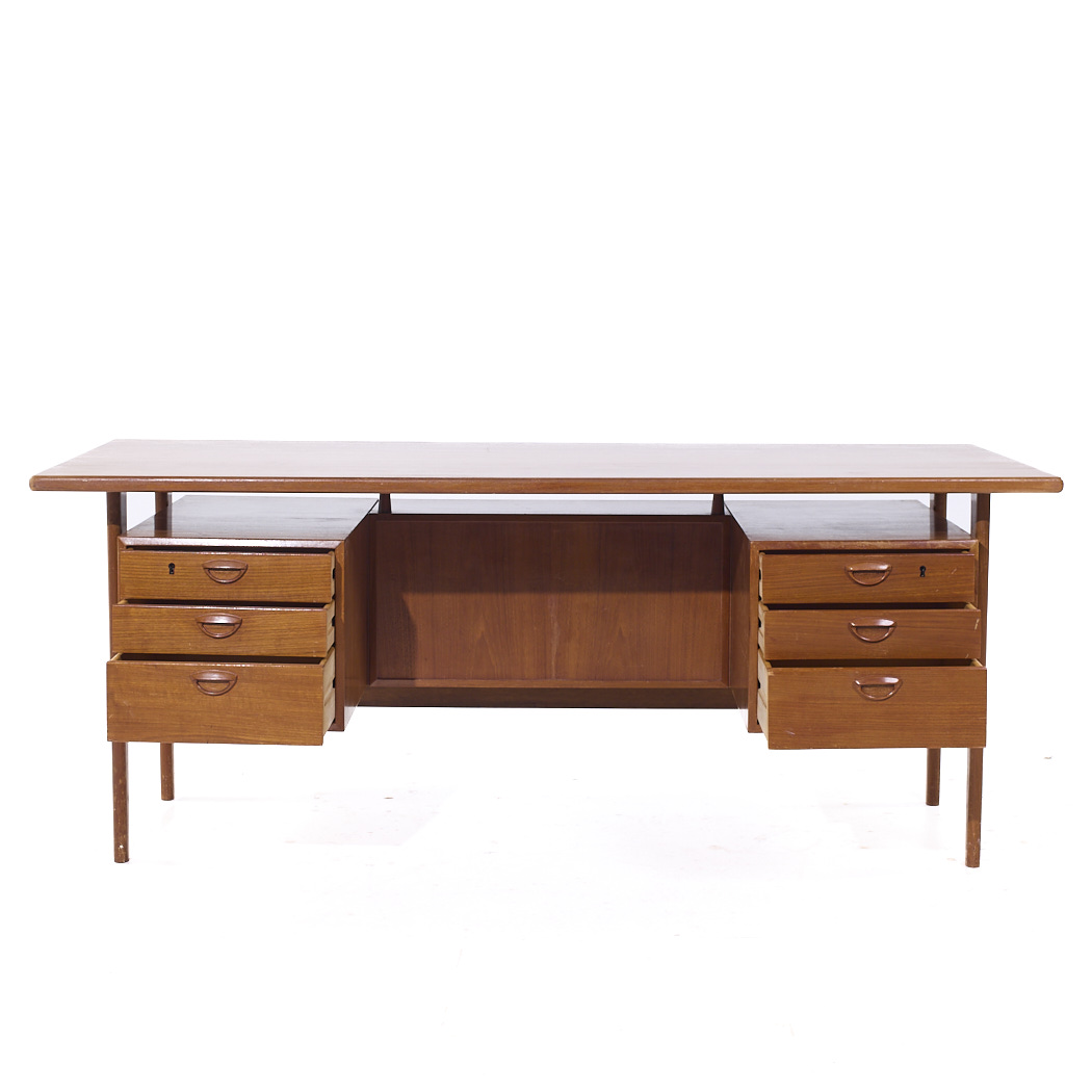 Kai Kristiansen for Feldballes Møbelfabrik Mid Century Danish Floating Teak Desk