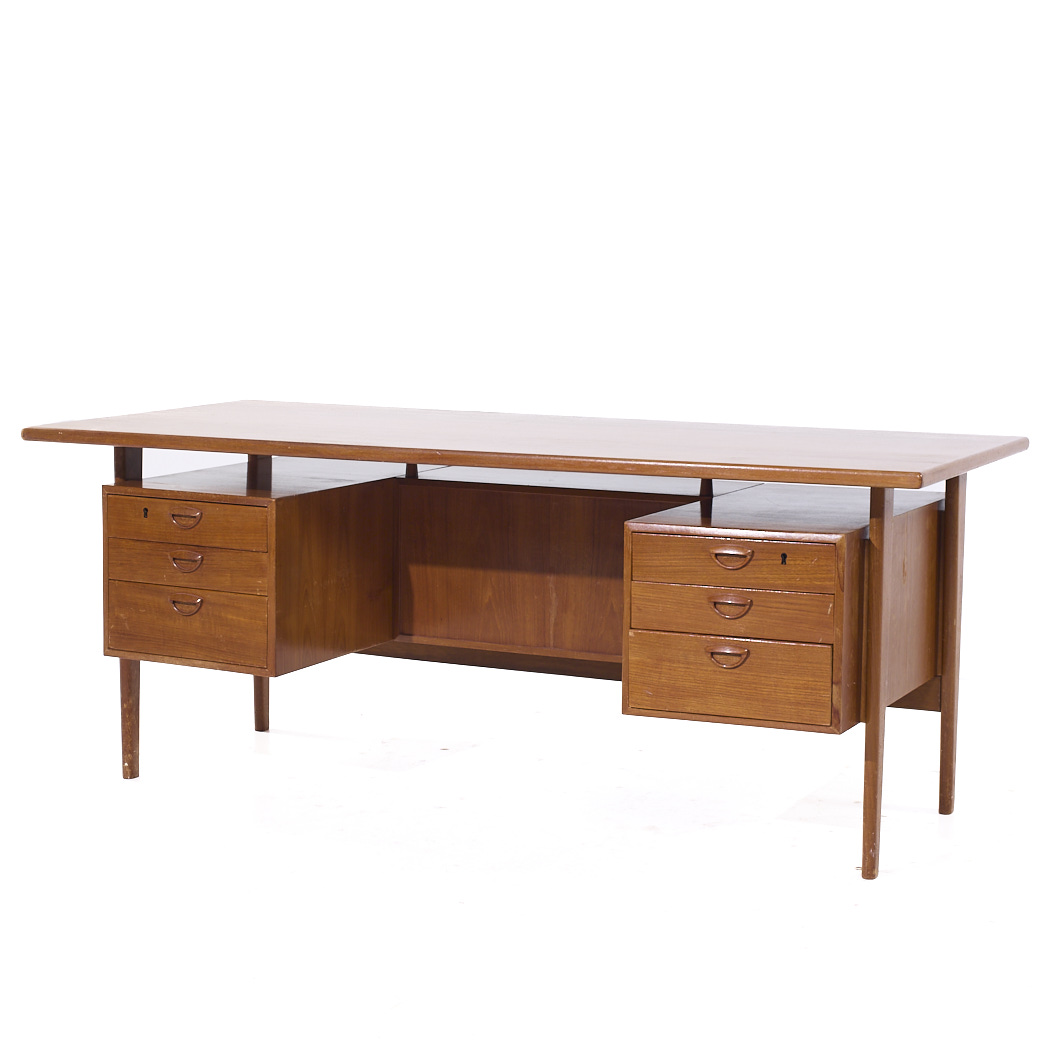 Kai Kristiansen for Feldballes Møbelfabrik Mid Century Danish Floating Teak Desk