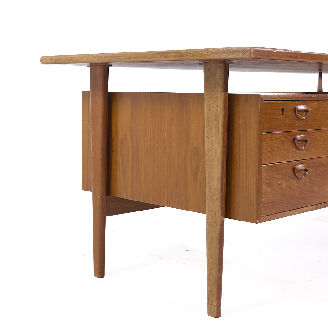 Kai Kristiansen for Feldballes Møbelfabrik Mid Century Danish Floating Teak Desk