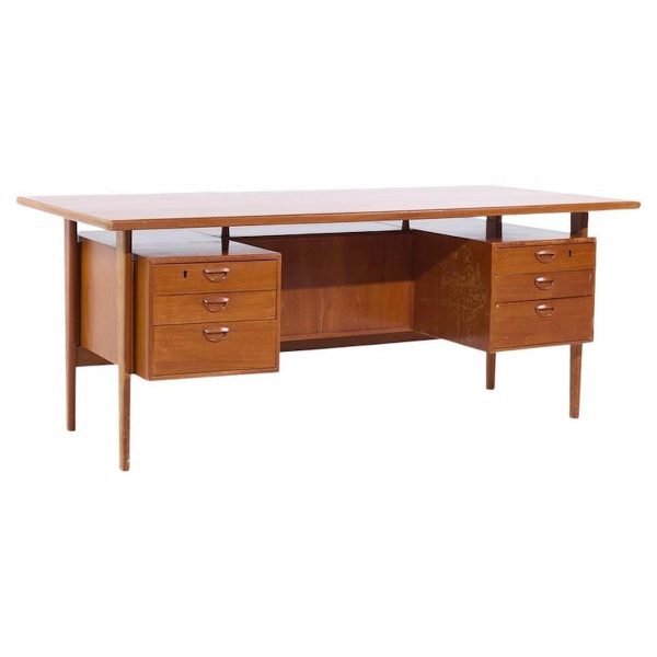 Kai Kristiansen for Feldballes Møbelfabrik Mid Century Danish Floating Teak Desk