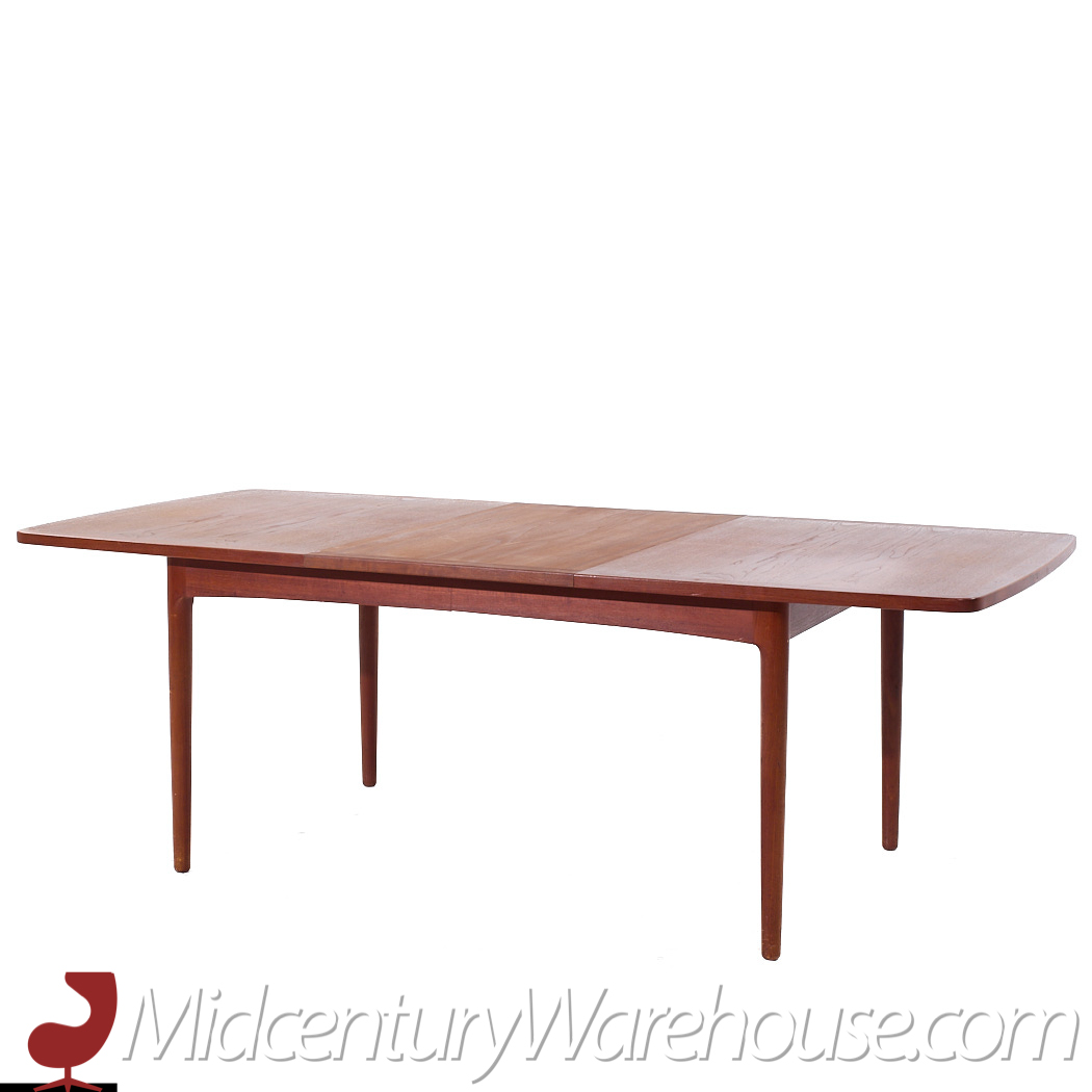 Erik Wørts Mid Century Danish Teak Expanding Dining Table with 4 Leaves