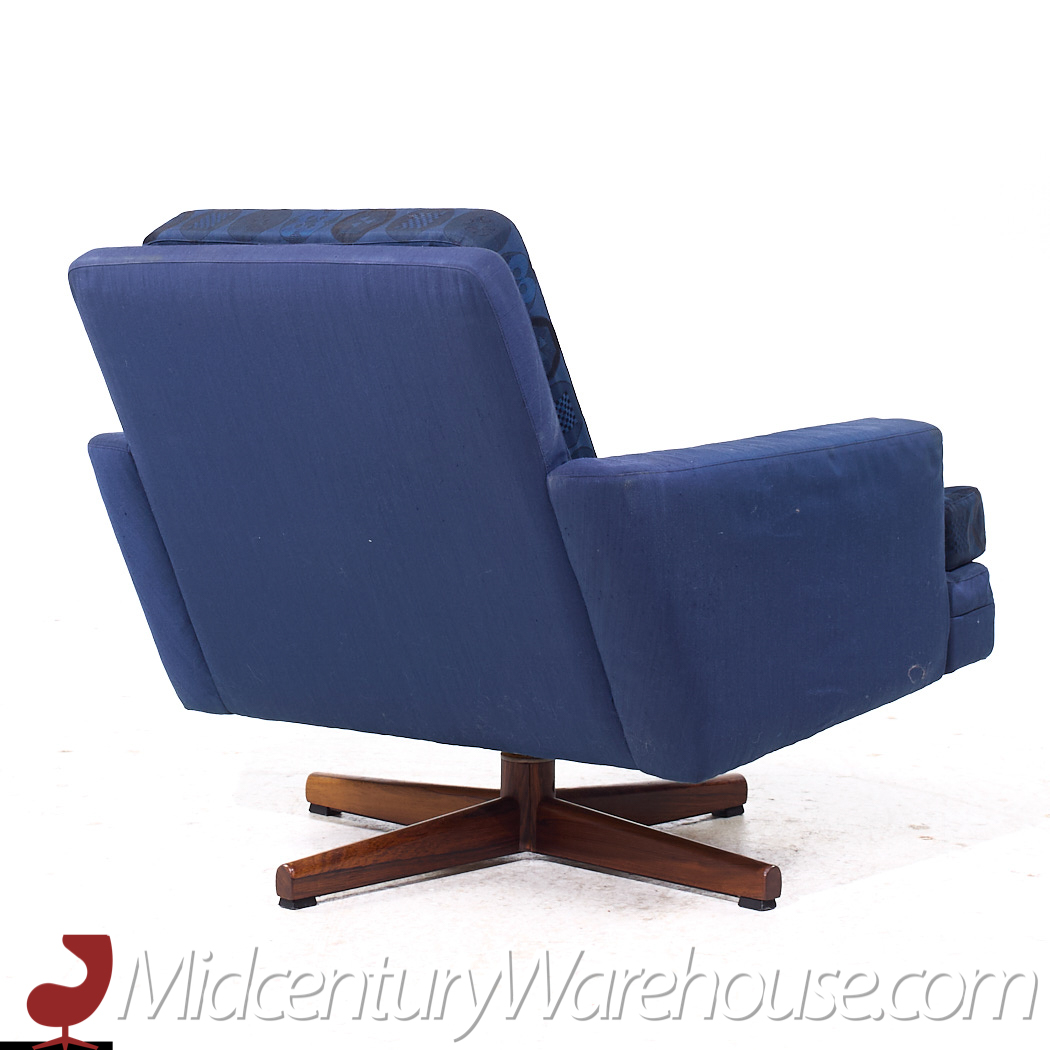 Fredrik Kayser Model 807 Mid Century Norwegian Swivel Lounge Chairs - Pair