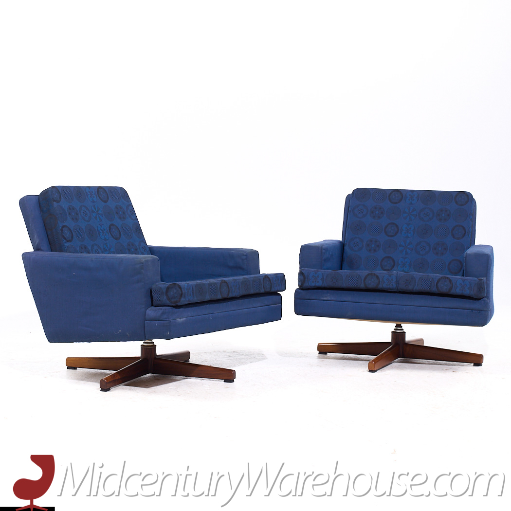 Fredrik Kayser Model 807 Mid Century Norwegian Swivel Lounge Chairs - Pair