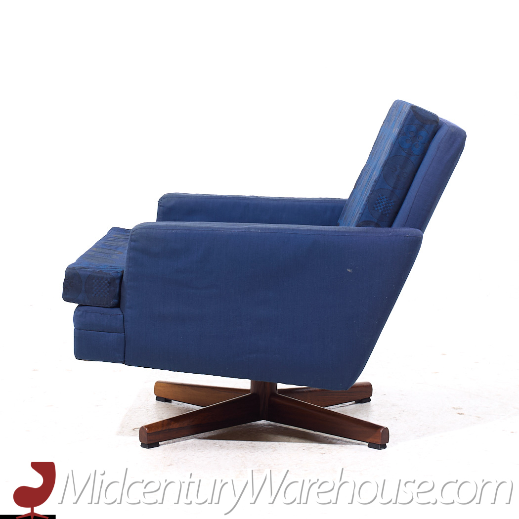 Fredrik Kayser Model 807 Mid Century Norwegian Swivel Lounge Chairs - Pair