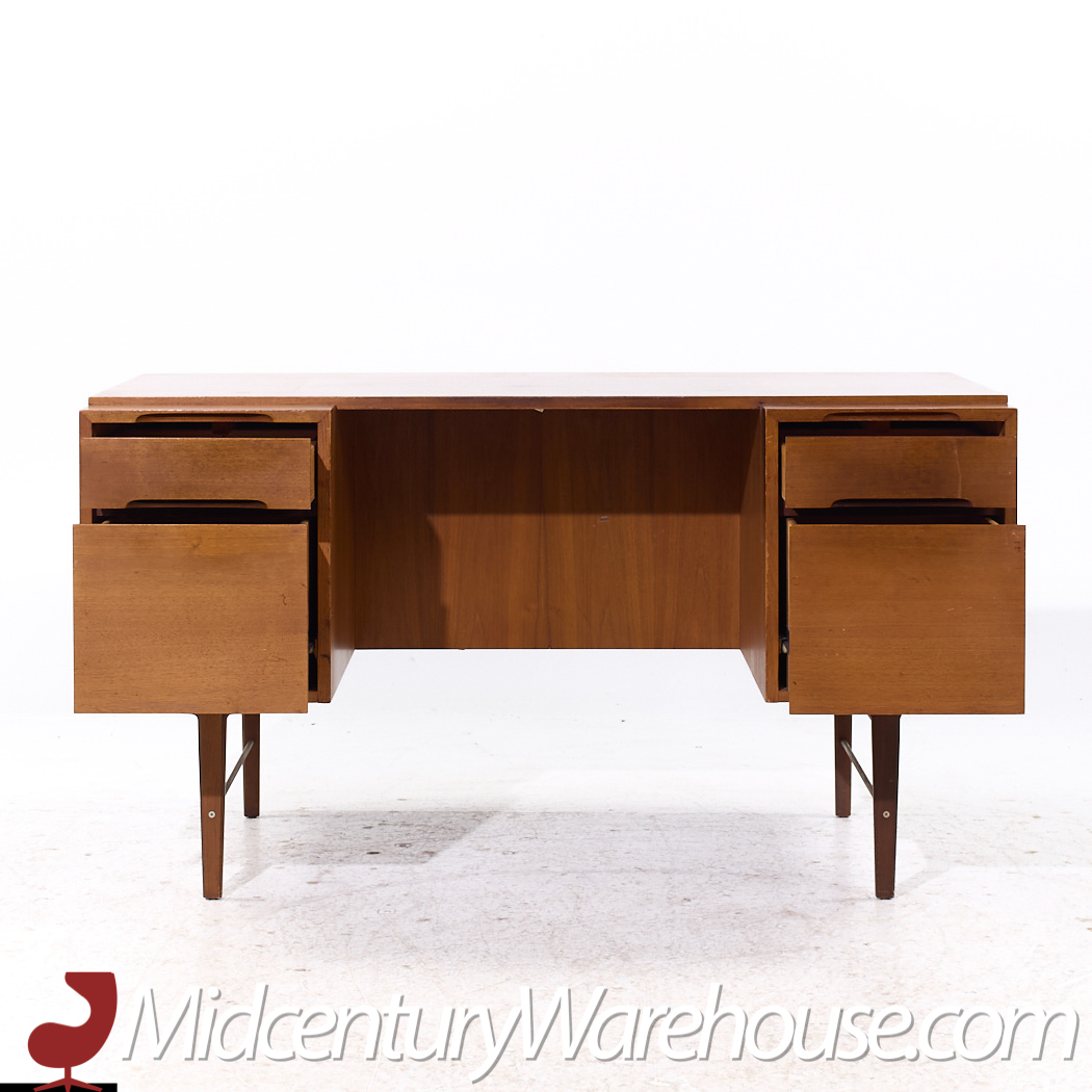 Kipp Stewart for Glenn of California Mid Century Walnut Desk