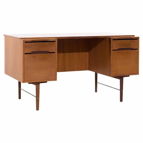 Kipp Stewart for Glenn of California Mid Century Walnut Desk