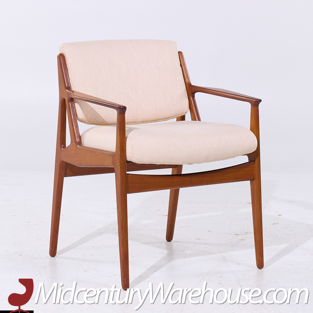 Arne Vodder for Sibast Elle and Ella Mid Century Teak Side and Captains Dining Chairs - Set of 6