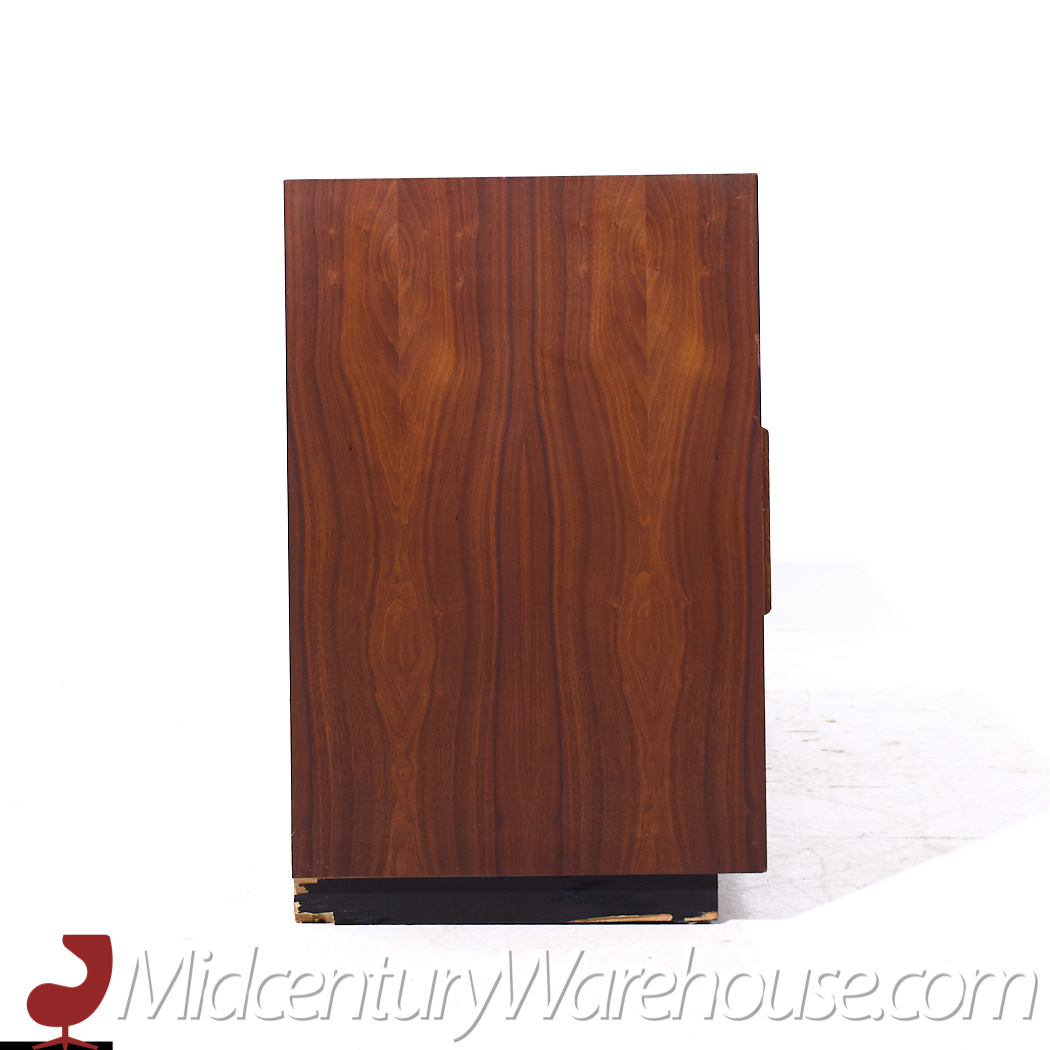 Dillingham Mid Century Pecky Cypress Lowboy Dresser