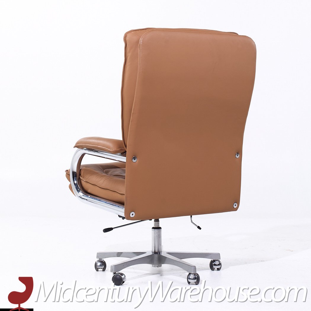 Guido Faleschini for Mariani Mid Century "big" Italian Leather Executive Desk Chair